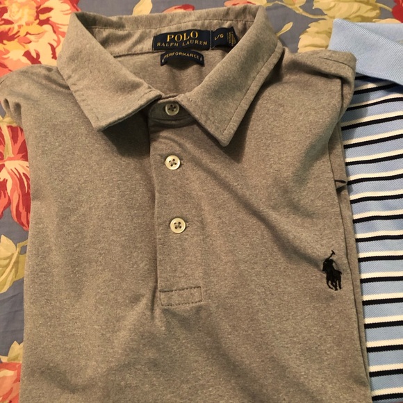 Ralph Lauren Polo’s gently used. Very nice in light blue with dark blue and gray - Picture 5 of 6